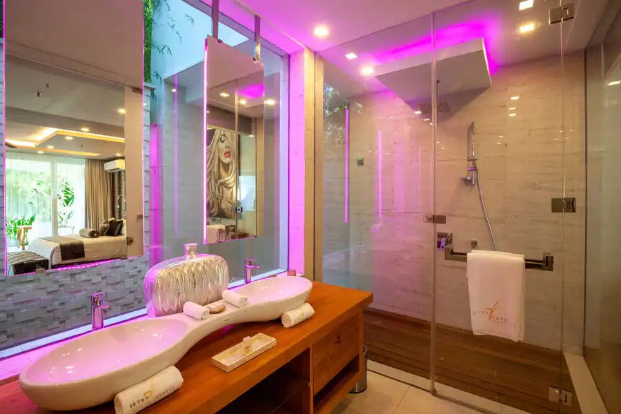 Garden View Suite - Bathroom & wastafel